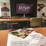 Salle de cours pour formation adultes se reconvertissant en bouche